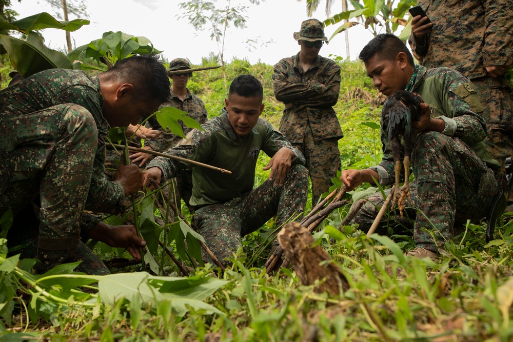 ACDC: 1/7, Armed Forces of the Philippines service members conduct jungle survival training