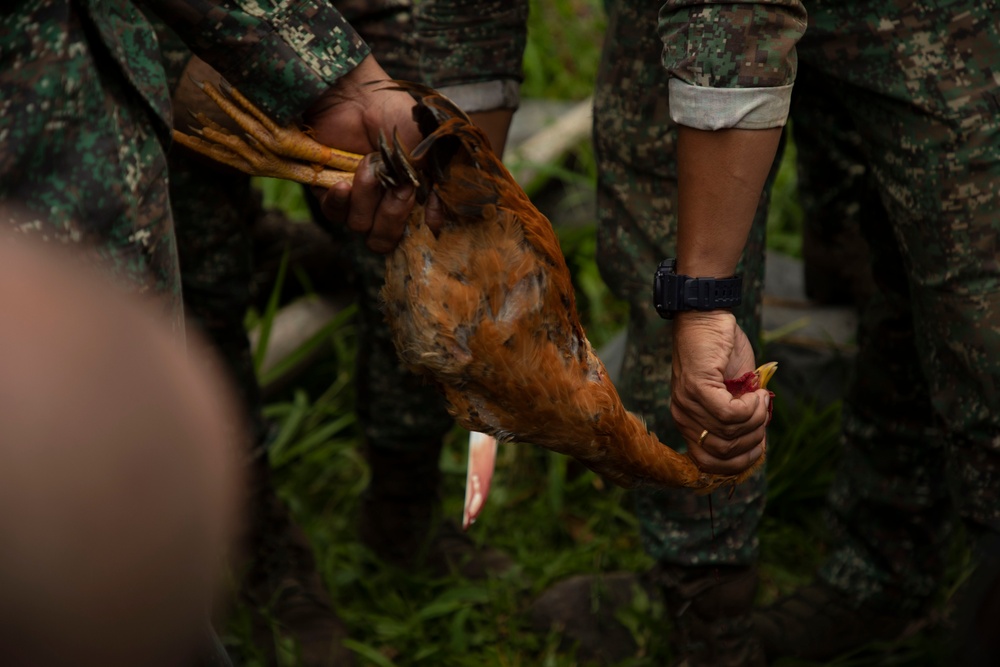 ACDC: 1/7, Armed Forces of the Philippines service members conduct jungle survival training