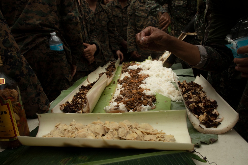 ACDC: 1/7, Armed Forces of the Philippines service members conduct jungle survival training