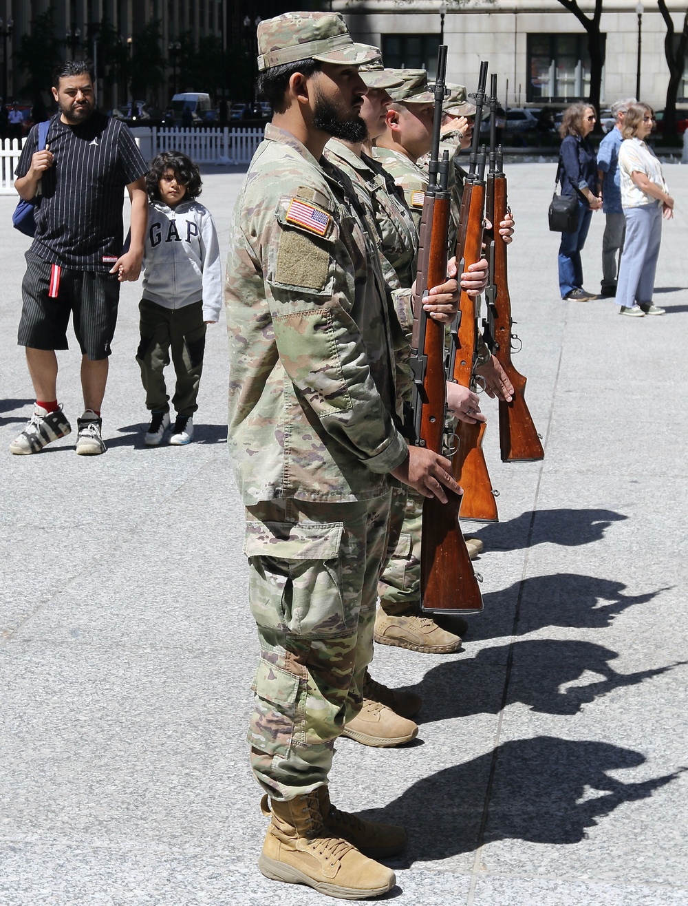 Medal of Honor Recipient, Glass Ceiling Shattering Coast Guard Admiral, and U.S. Senator Honor Fallen at Chicago Memorial Day Wreath-laying Ceremony