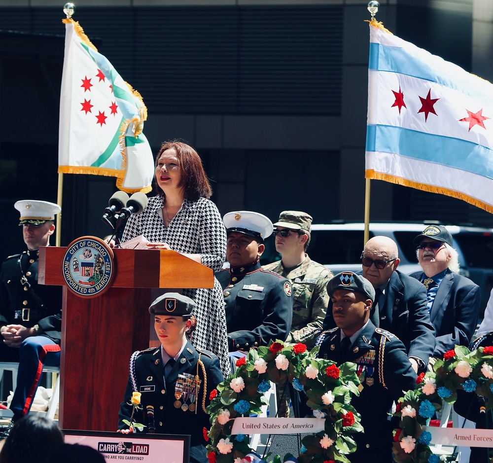 Medal of Honor Recipient, Glass Ceiling Shattering Coast Guard Admiral, and U.S. Senator Honor Fallen at Chicago Memorial Day Wreath-laying Ceremony