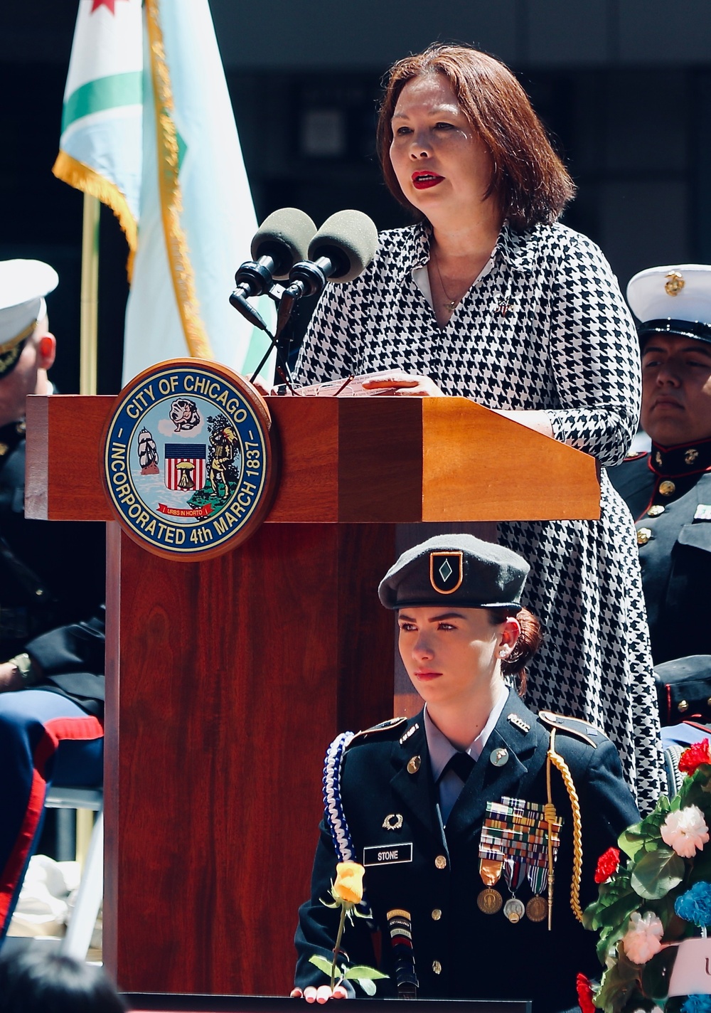 Medal of Honor Recipient, Glass Ceiling Shattering Coast Guard Admiral, and U.S. Senator Honor Fallen at Chicago Memorial Day Wreath-laying Ceremony