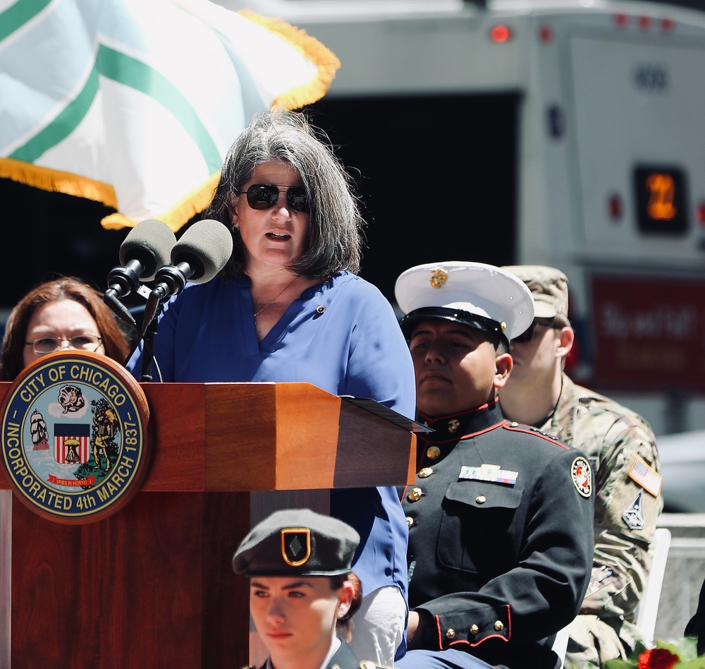 Medal of Honor Recipient, Glass Ceiling Shattering Coast Guard Admiral, and U.S. Senator Honor Fallen at Chicago Memorial Day Wreath-laying Ceremony