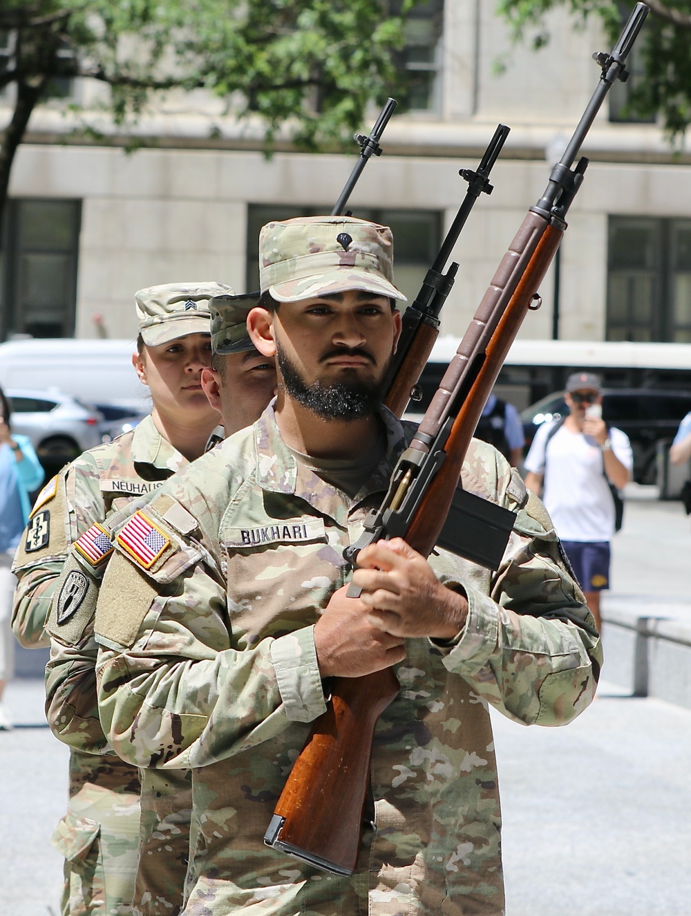 Medal of Honor Recipient, Glass Ceiling Shattering Coast Guard Admiral, and U.S. Senator Honor Fallen at Chicago Memorial Day Wreath-laying Ceremony