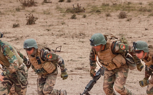 US paratroopers conduct joint range operations with Moroccan, Hungarian, and Ghanaian Forces during African Lion 2024