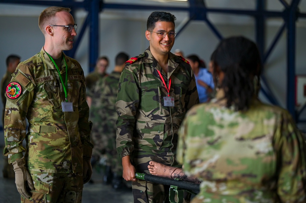 Combined AE litter training at African Lion 2024