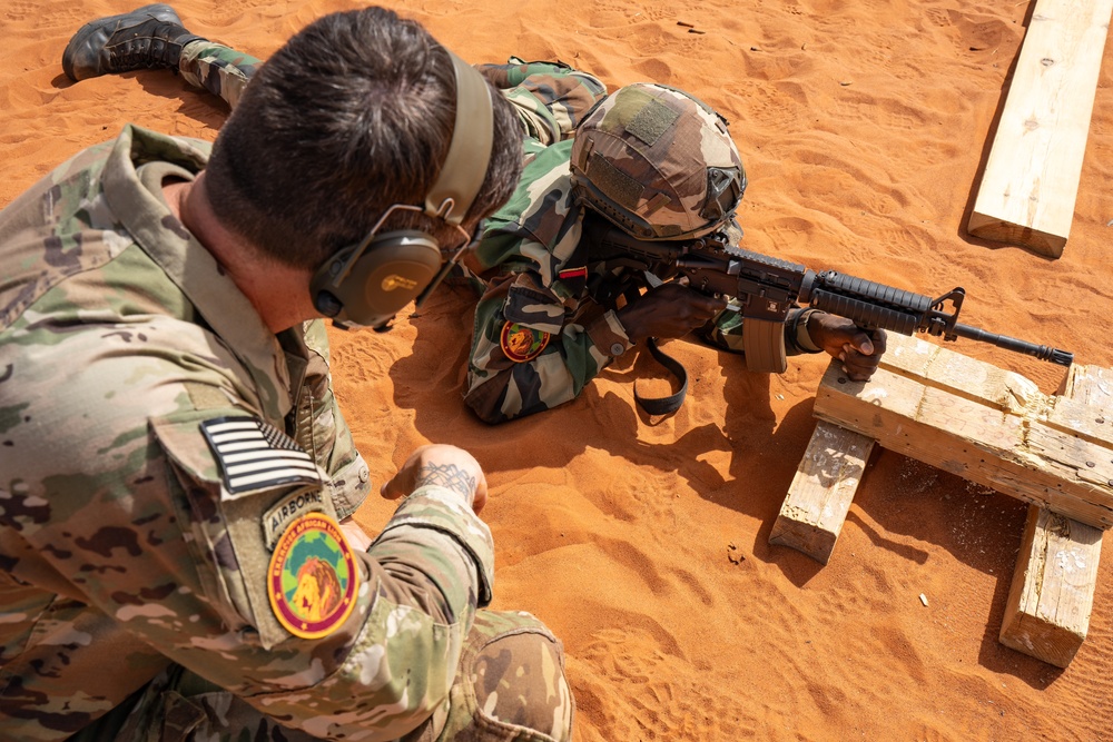 US, Netherlands train Armed Forces of Senegal on marksmanship skills