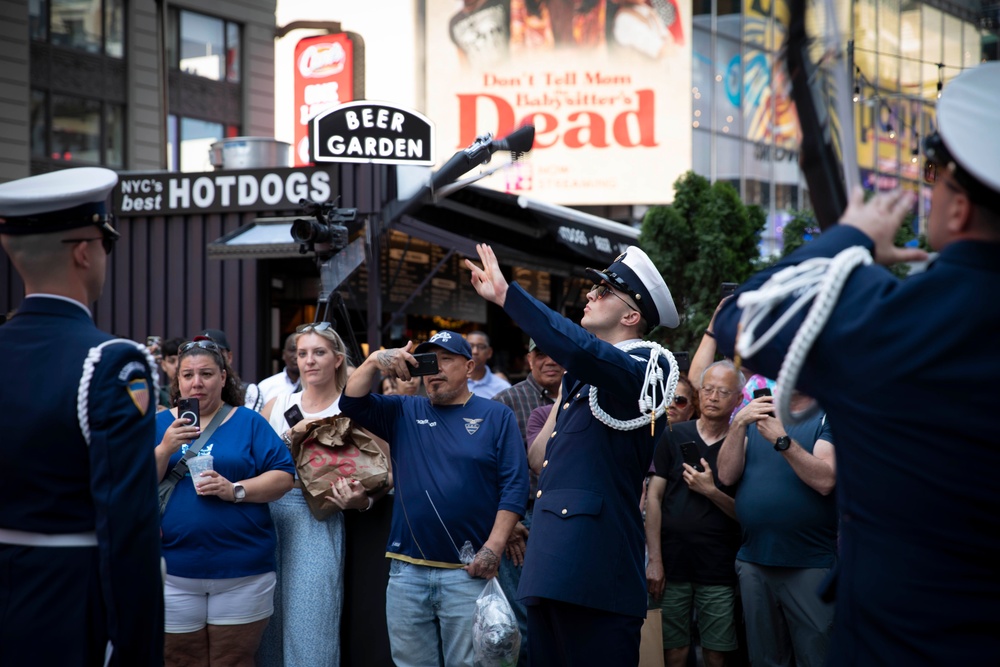 Service Members Host Concert In Times Square