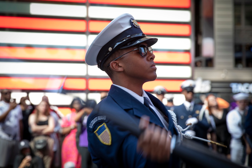 Service Members Host Concert In Times Square