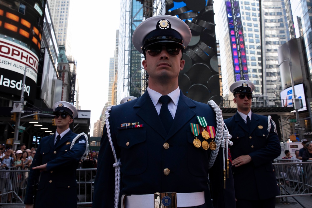 Service Members Host Concert In Times Square