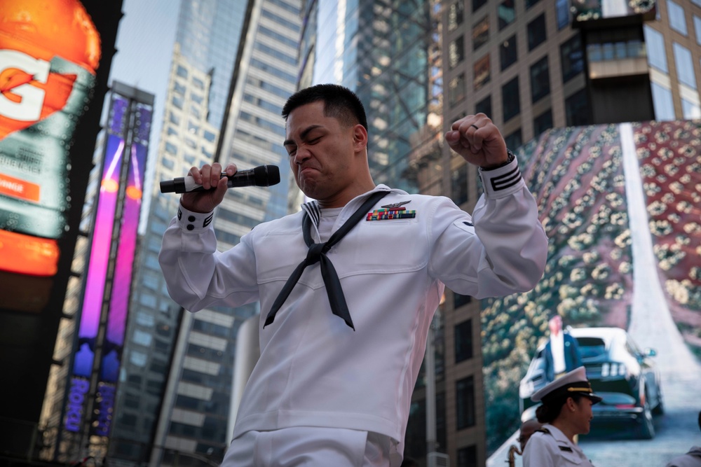 Service Members Host Concert In Times Square