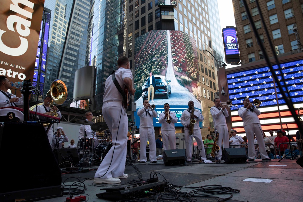 Service Members Host Concert In Times Square