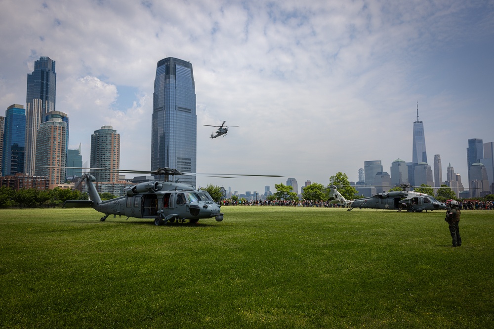 Fleet Week New York 2024: Liberty State Park aircraft arrival