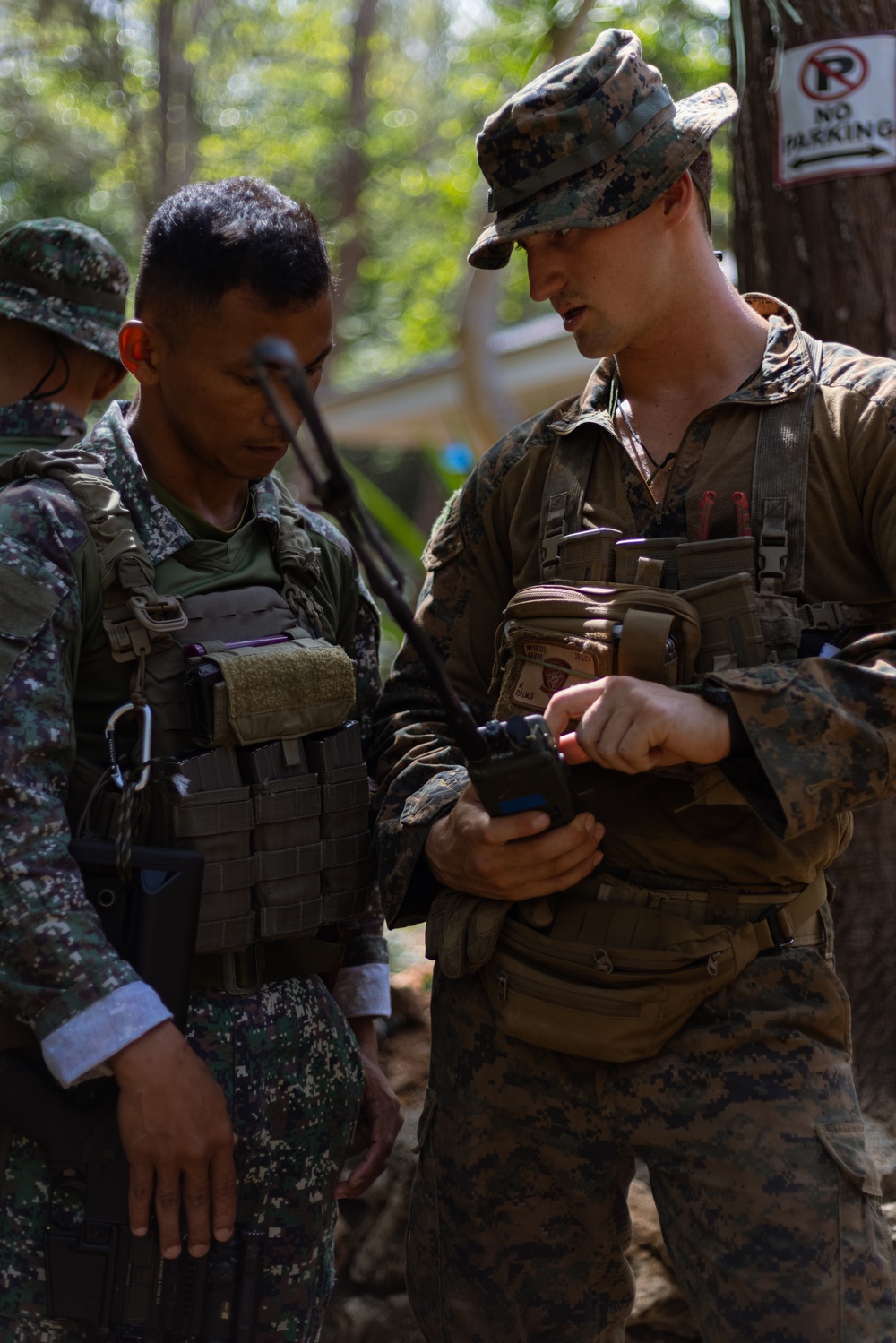 3rd LCT Scouts Train with PMC 63rd Force Recon