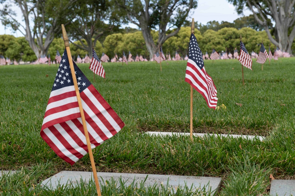 USS Carl Vinson (CVN 70) Sailors Visit Los Angeles National Cemetery During Los Angeles Fleet Week 2024