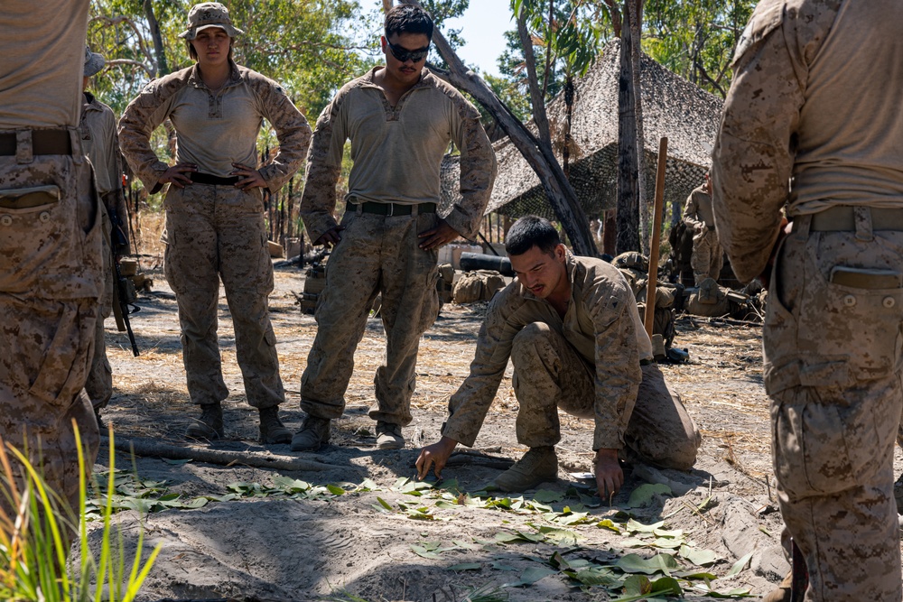 MRF-D 24.3: Echo Co., 2nd Bn., 5th Marines (Rein.) rehearses CASEVAC procedures during Exercise Predators Walk