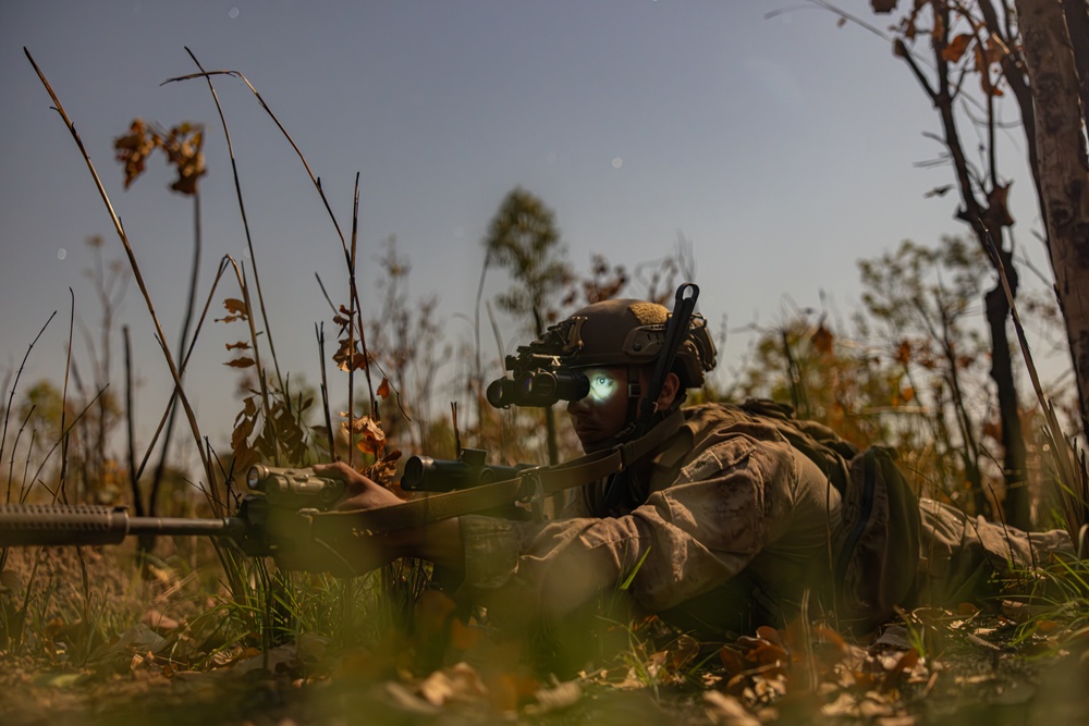 MRF-D 24.3: Echo Co., 2nd Bn., 5th Marines (Rein.) rehearses CASEVAC procedures during Exercise Predators Walk