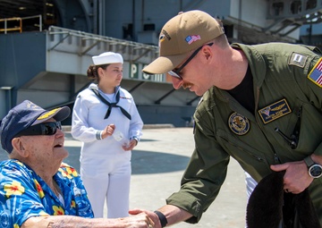 USS Carl Vinson (CVN 70) Hosts WWII Veteran durring LA Fleet Week