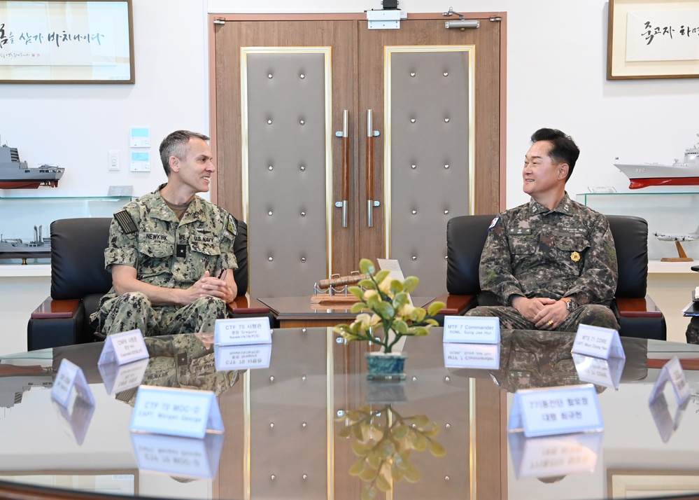 U.S. Navy’s Task Force 70, Republic of Korea Navy Maritime Task Flotilla 7 join for Composite Warfare Committee Meeting