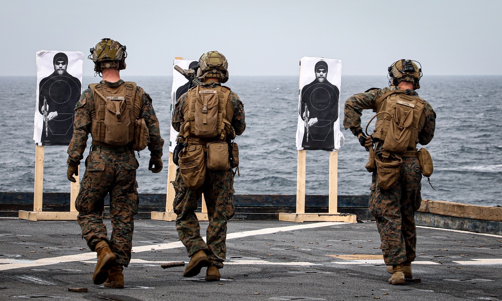 DVIDS - Images - 24th MEU (SOC) Conducts Deck Shoot Aboard USS Oak Hill ...