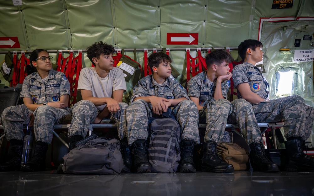 Florida Civil Air Patrol cadets witness B-52 refueling