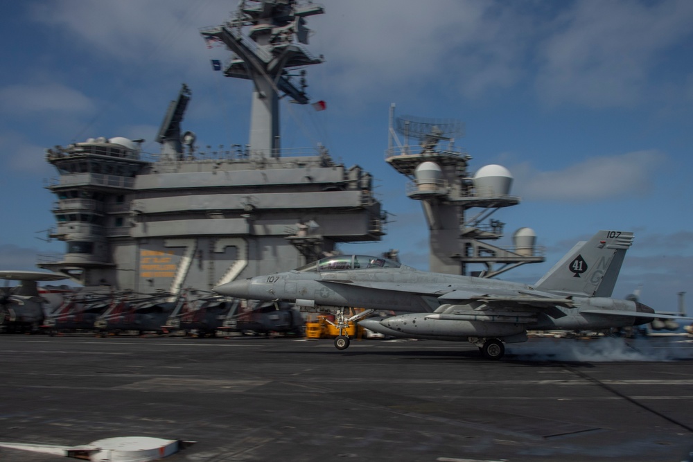 Abraham Lincoln conducts flight operations
