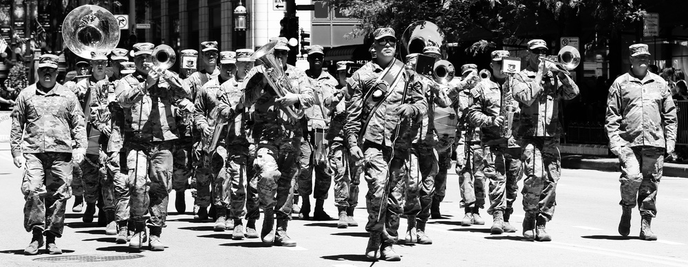 Illinois Army National Guard's 144th Army Band Marches in 2024 Chicago Memorial Day Parade