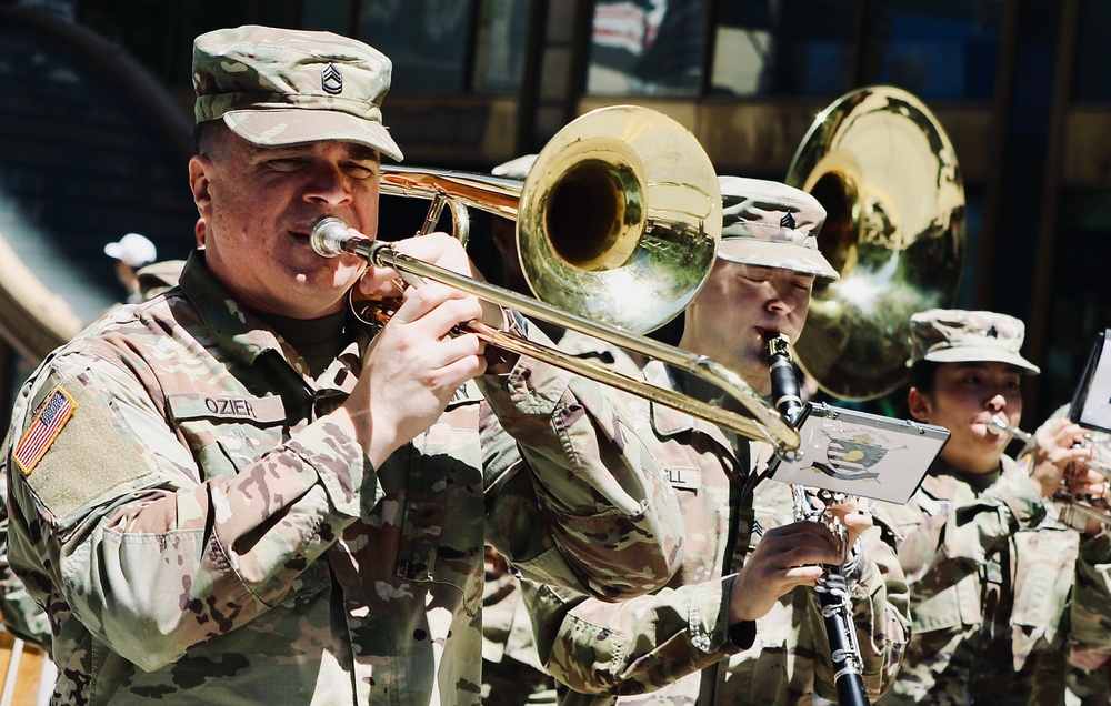 DVIDS Images Illinois Army National Guard's 144th Army Band Marches