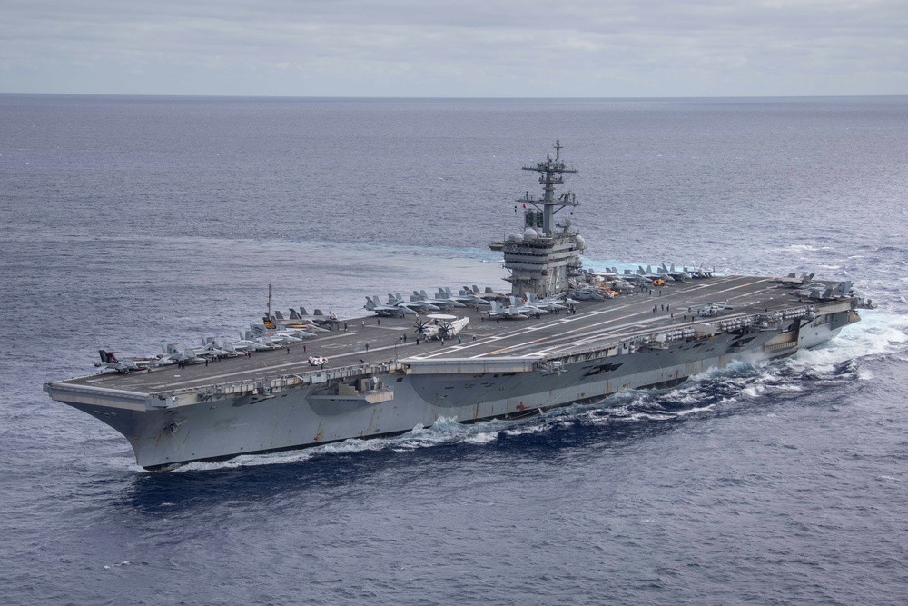 Abraham Lincoln sails through the Pacific Ocean