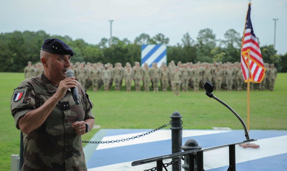 3rd Infantry Division Soldiers reunite with Families