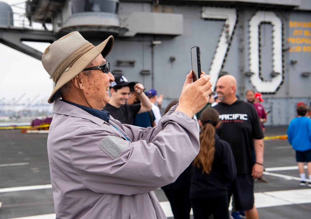 USS Carl Vinson (CVN 70) Conducts a Tour for the General Public During Los Angeles Fleet Week 2024