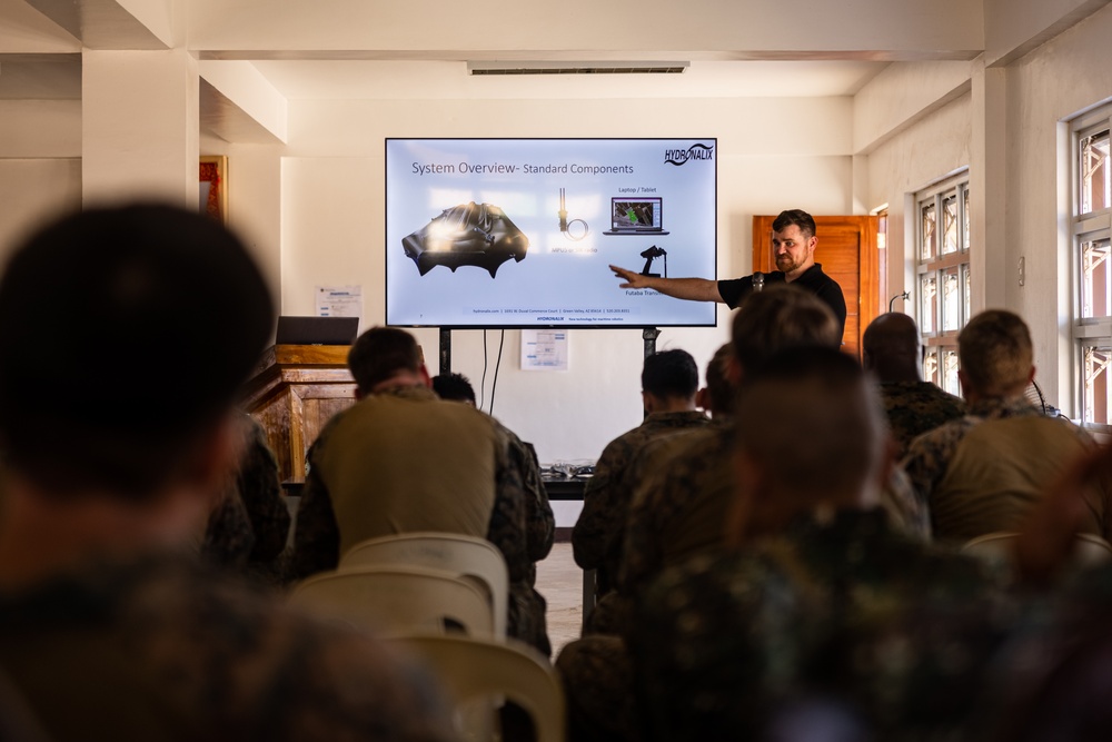 3rd LLB attends Reckless unmanned surface vessel class with Philippine Marines