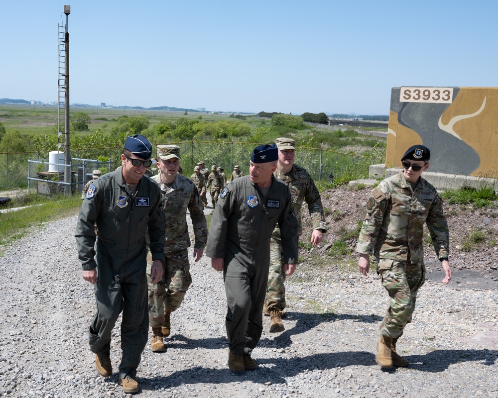 Wolf Pack welcomes 7th AF leadership