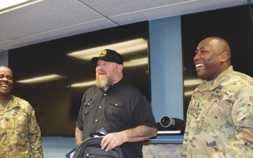 Soldier, civilian recognized for outstanding customer service at Fort Cavazos