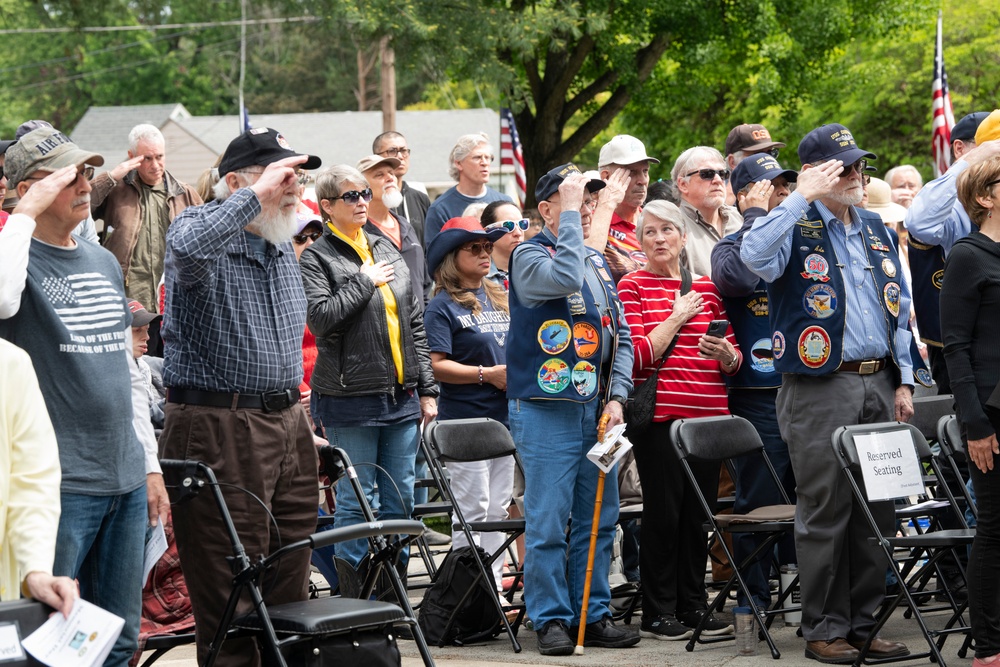 Oregon Citizen-Soldiers and Airmen take part in Memorial Day ceremonies around the state