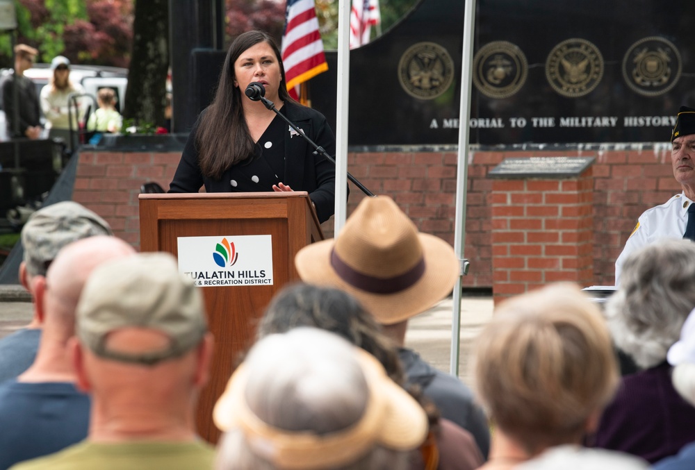 Oregon Citizen-Soldiers and Airmen take part in Memorial Day ceremonies around the state