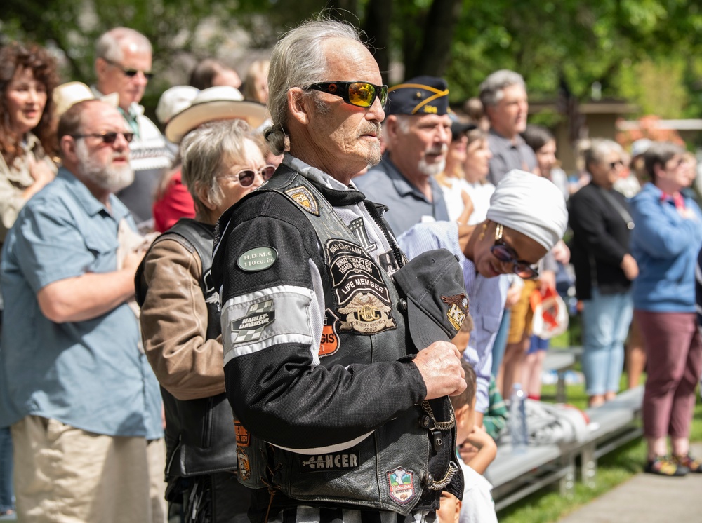 Oregon Citizen-Soldiers and Airmen take part in Memorial Day ceremonies around the state