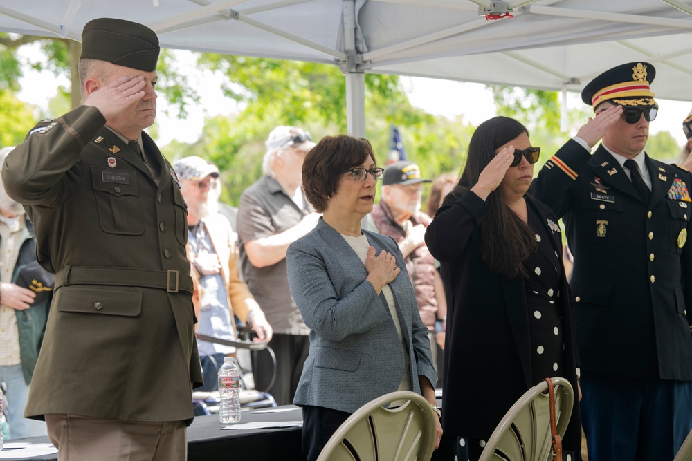 Oregon Citizen-Soldiers and Airmen take part in Memorial Day ceremonies around the state