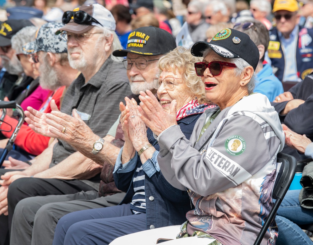 Oregon Citizen-Soldiers and Airmen take part in Memorial Day ceremonies around the state