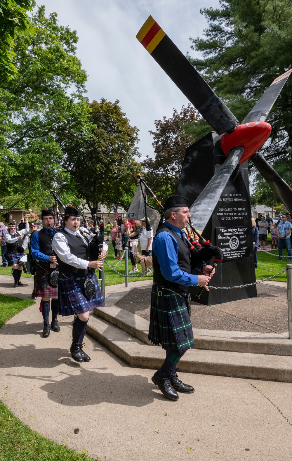 Oregon Citizen-Soldiers and Airmen take part in Memorial Day ceremonies around the state