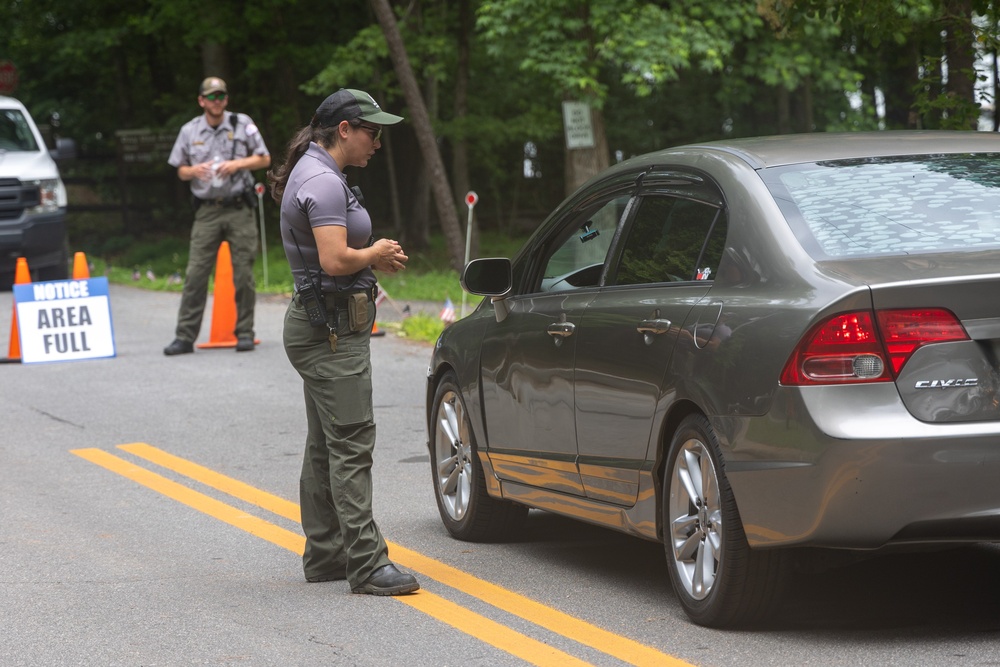 Park Rangers Managing Traffic at Full Galt's Ferry Day Use Area