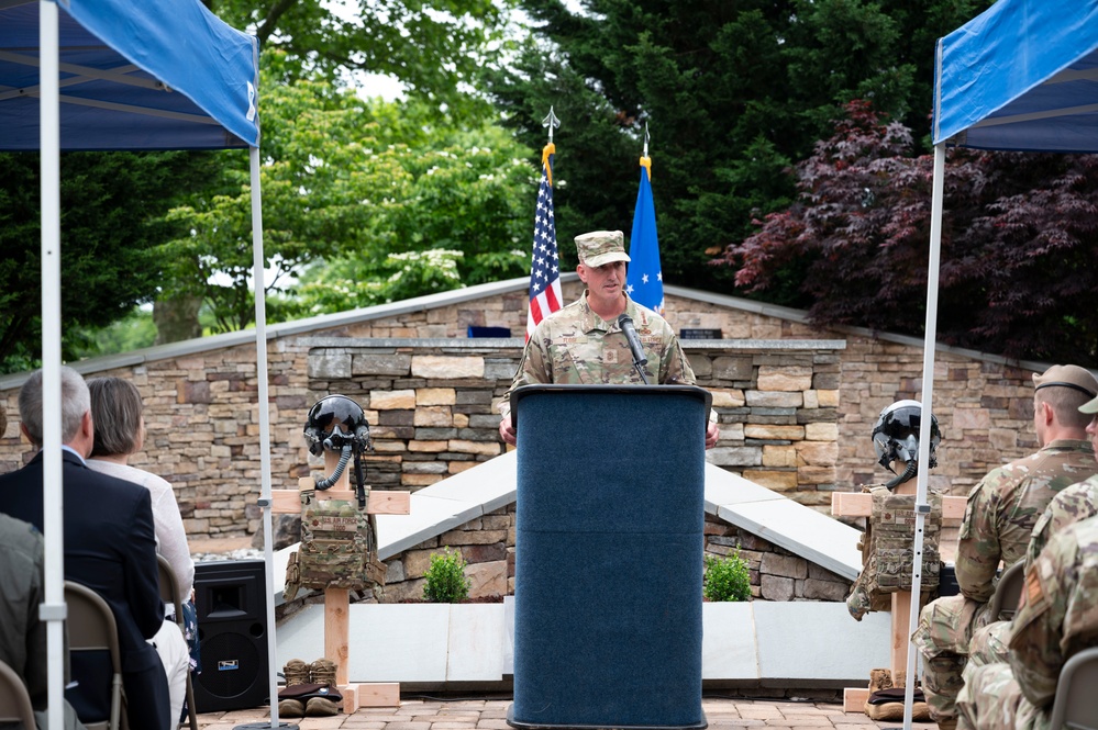 CMSAF David Flosi visits JBMDL