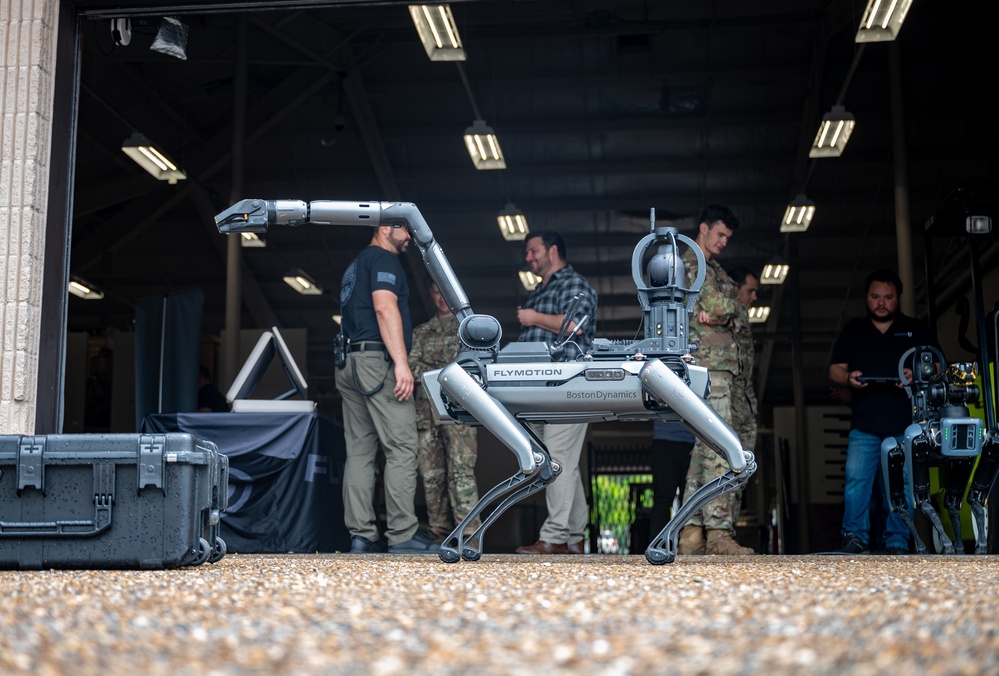 EOD Air Commandos participate in tech expo