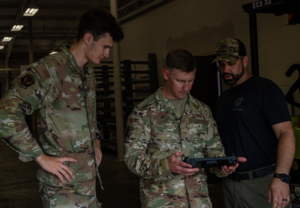 EOD Air Commandos participate in tech expo