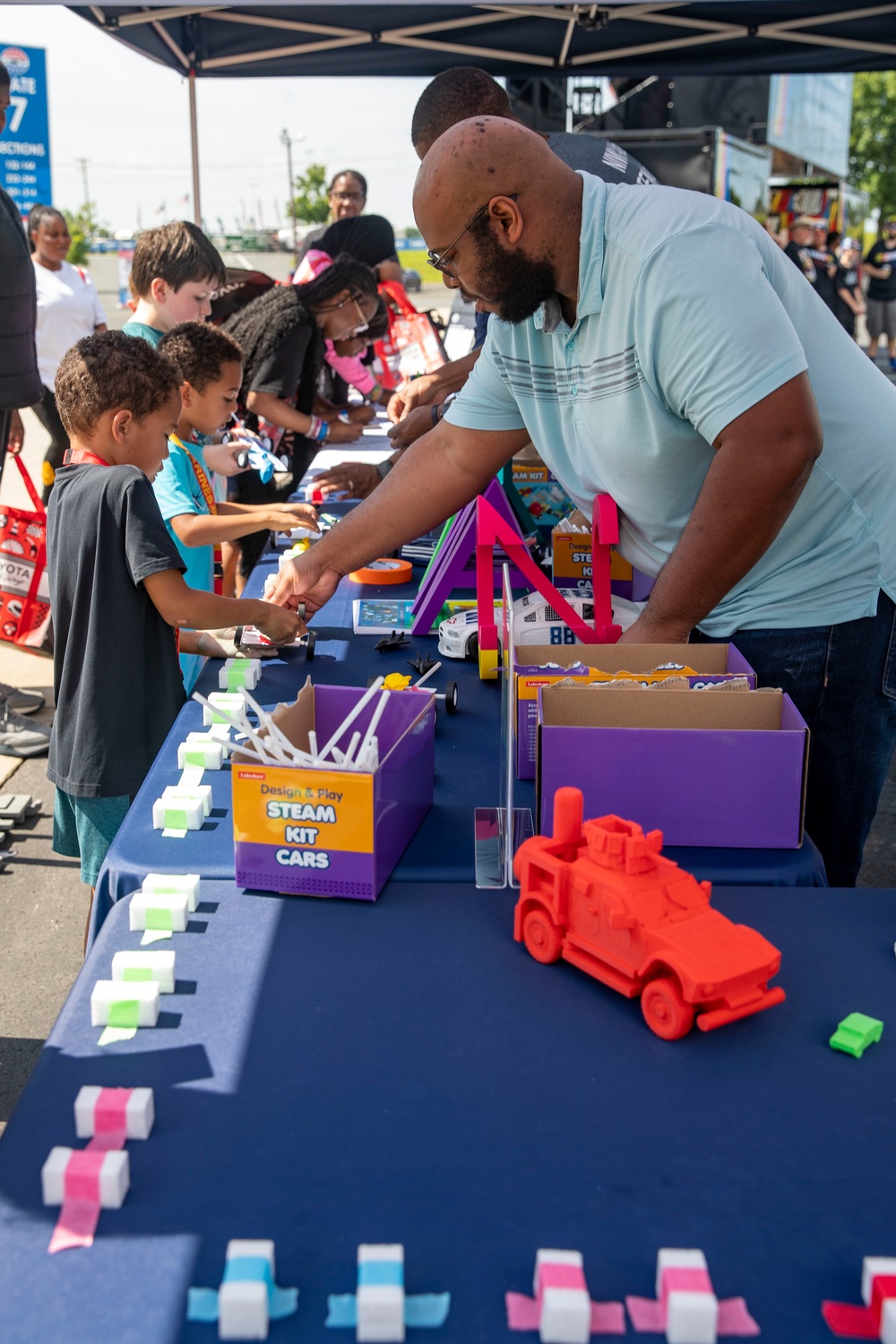 U.S. Navy Hosts STEAM Event for Memorial Day Weekend