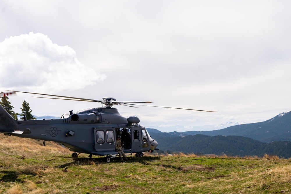 550th Helicopter Squadron undergoes MH-139 conversion training