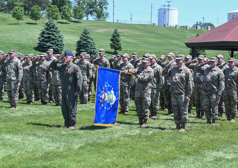 Airmen represent 132d Wing during TAG Command Retreat