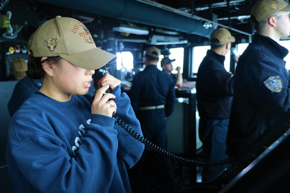 USS O'Kane conducts a man overboard drill