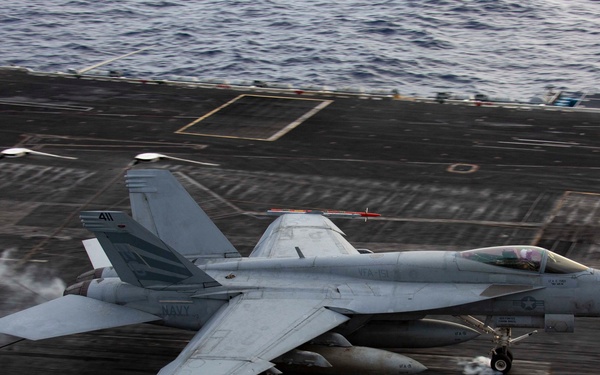 Abraham Lincoln conducts flight operations