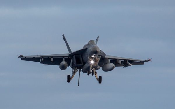 Abraham Lincoln conducts flight operations